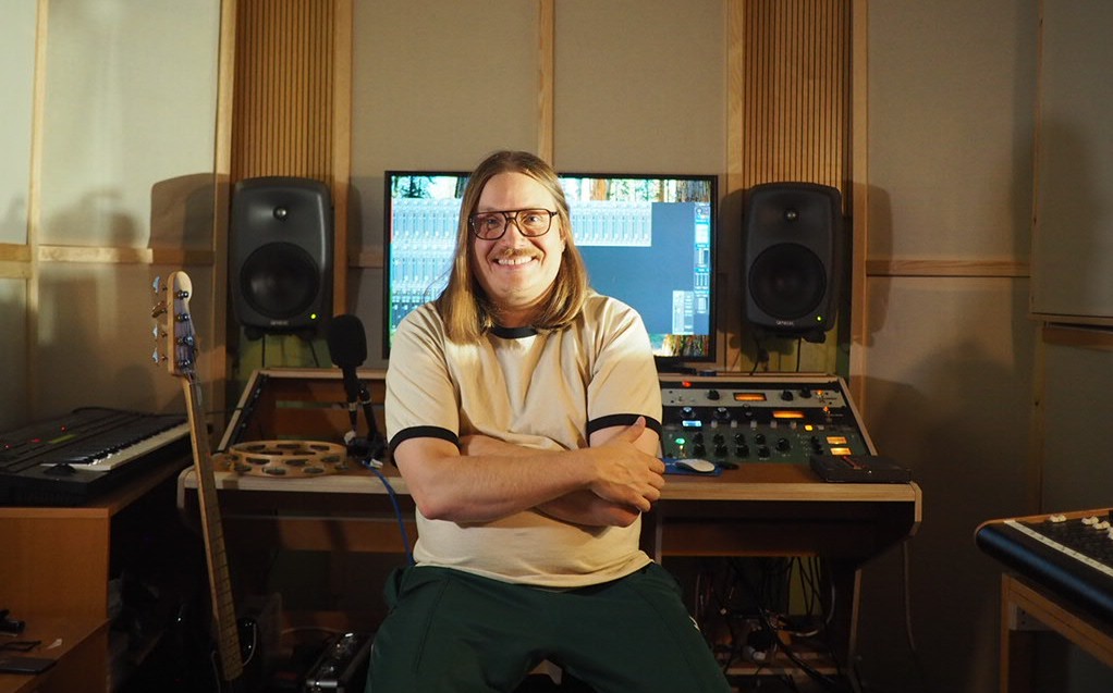 Hertsi leijaa -studion mallikuva